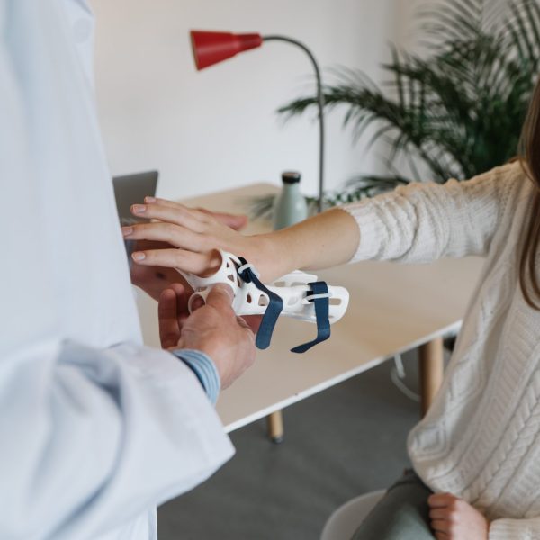 tom-claes-HIdUiamYIs0-unsplash